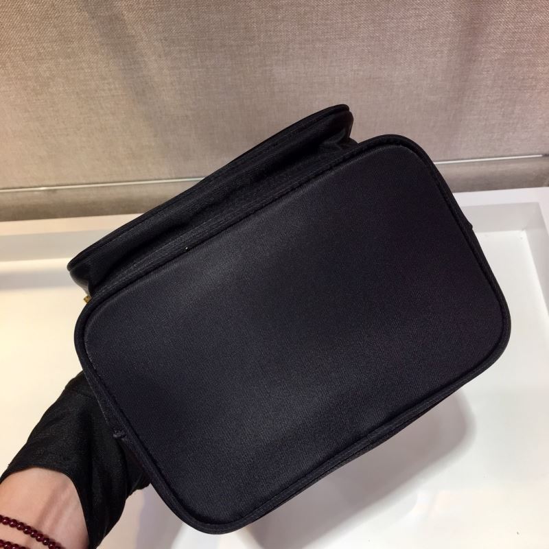 Pra*a bucket bags